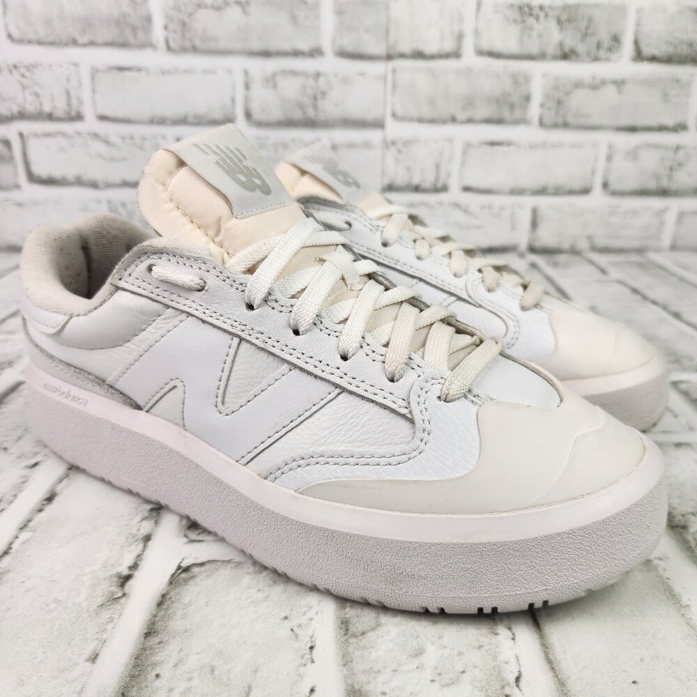 New Balance CT302 Women Sz 8.5 D Wide Triple Wide Chunky Sneaker Casual Comfort